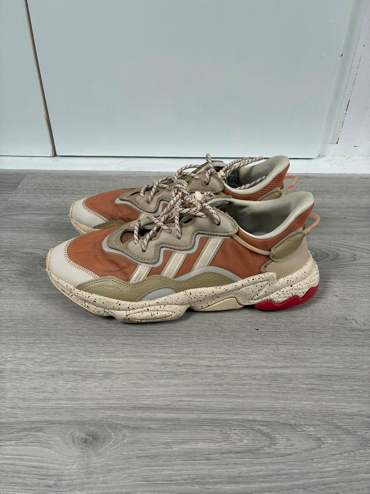 Adidas Ozweego sneakers - Oranje/Beige - Maat 44, Oranje, Ophalen of Verzenden, Sneakers of Gympen, Gedragen