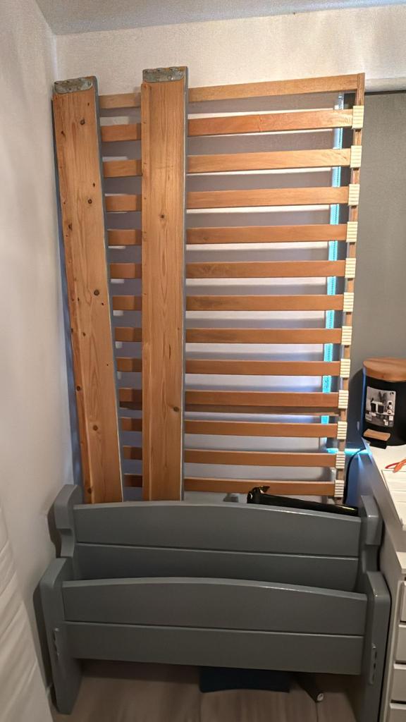 Eenpersoonsbed + matras in goede staat., Ophalen, 90 cm, Eenpersoons, 200 cm