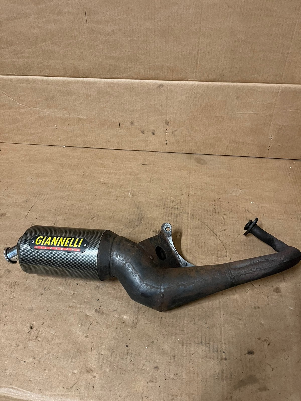 Piaggio gianelli uitlaat voor 50 70 cc 2 takt, Verzenden, A, A, A