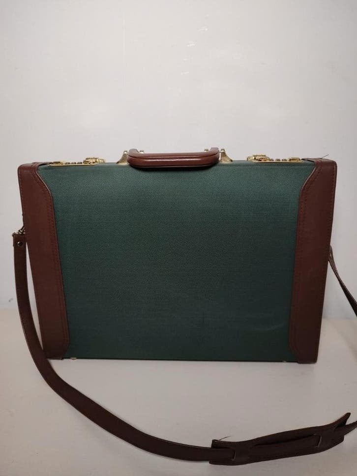 K626 BULAGGI kantoorkoffer kunstleder groen-bruin smal model, 2e hands, Bruin, Overige typen, Zo goed als nieuw