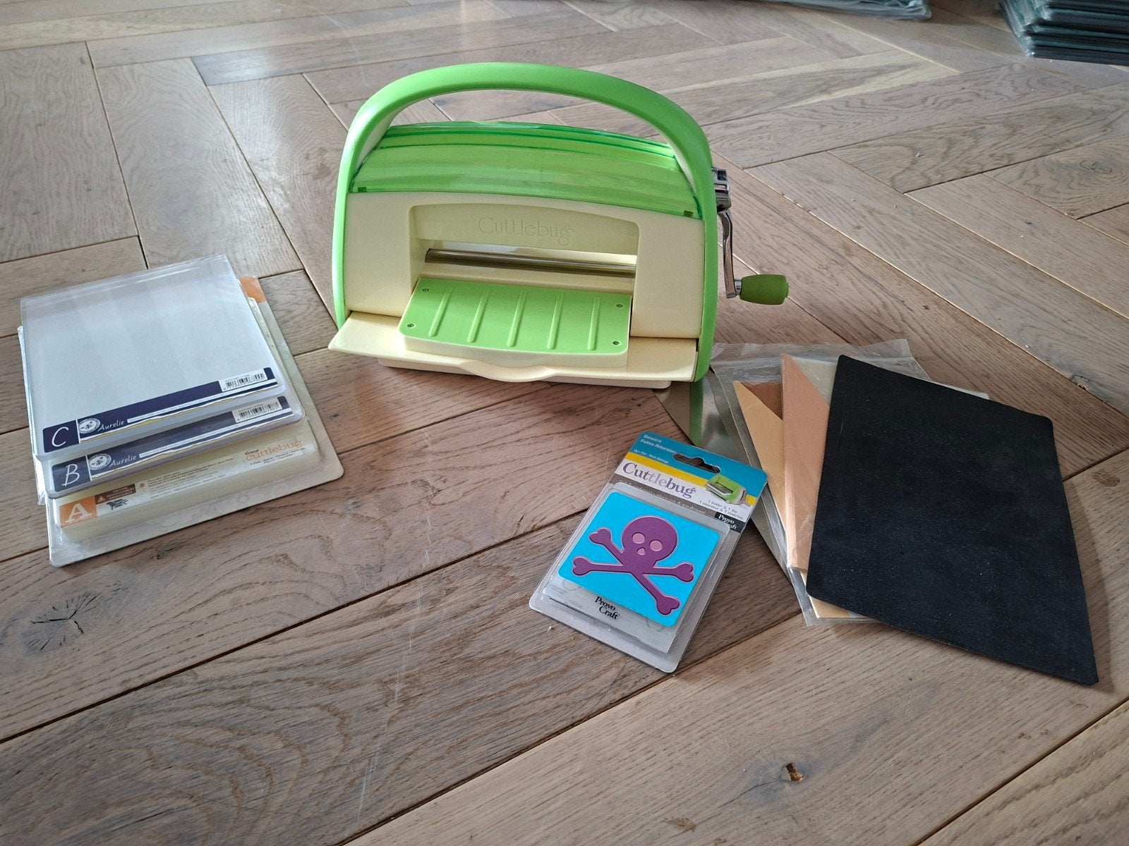 Cuttlebug snij en embossing machine, Hobby en Vrije tijd, Ophalen of Verzenden, Machine