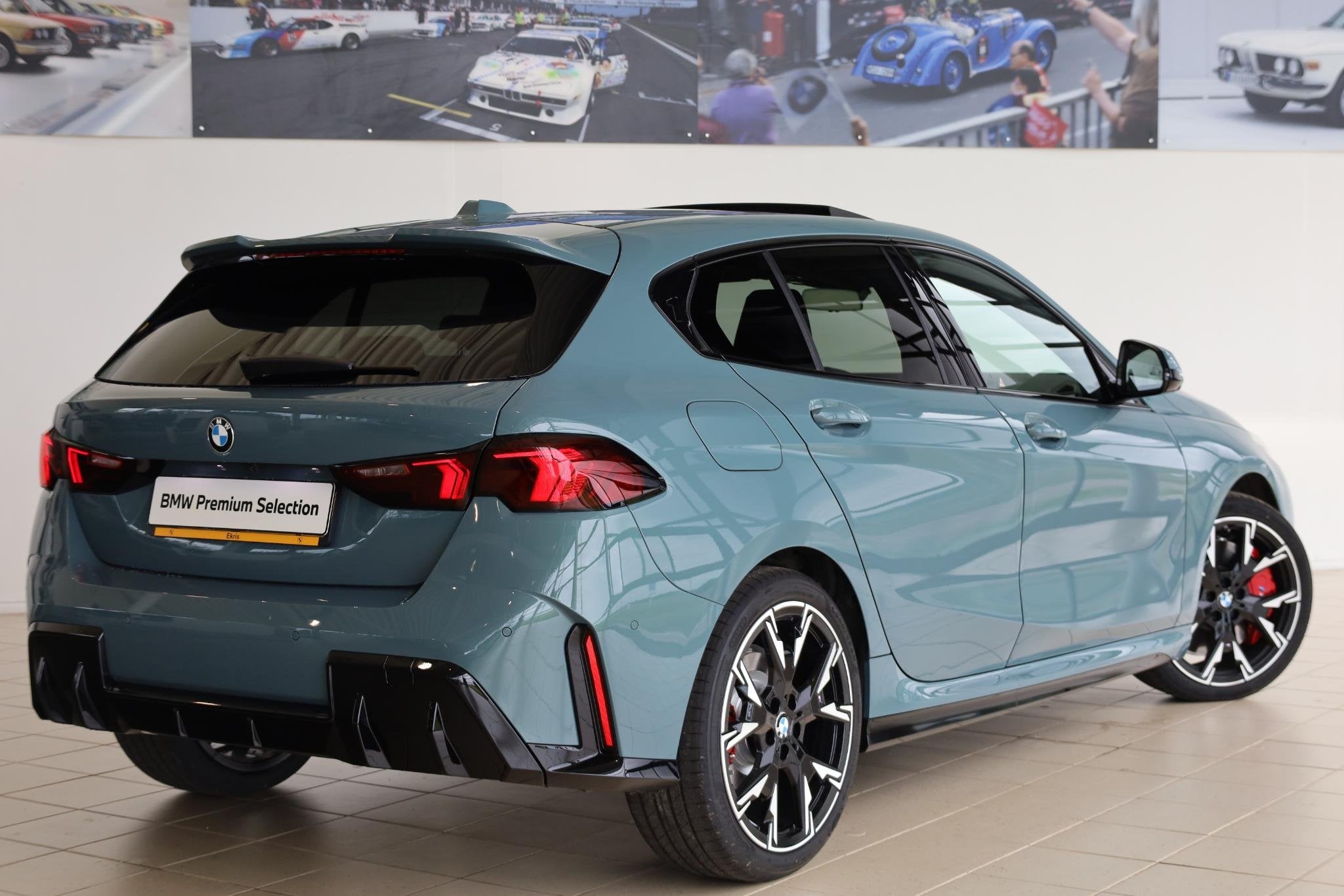 BMW 1 Serie 120 | M Sportpakket Pro | Panoramadak | Harman/K, Auto's, BMW, Stof, Met garantie (alle), Origineel Nederlands, Bedrijf