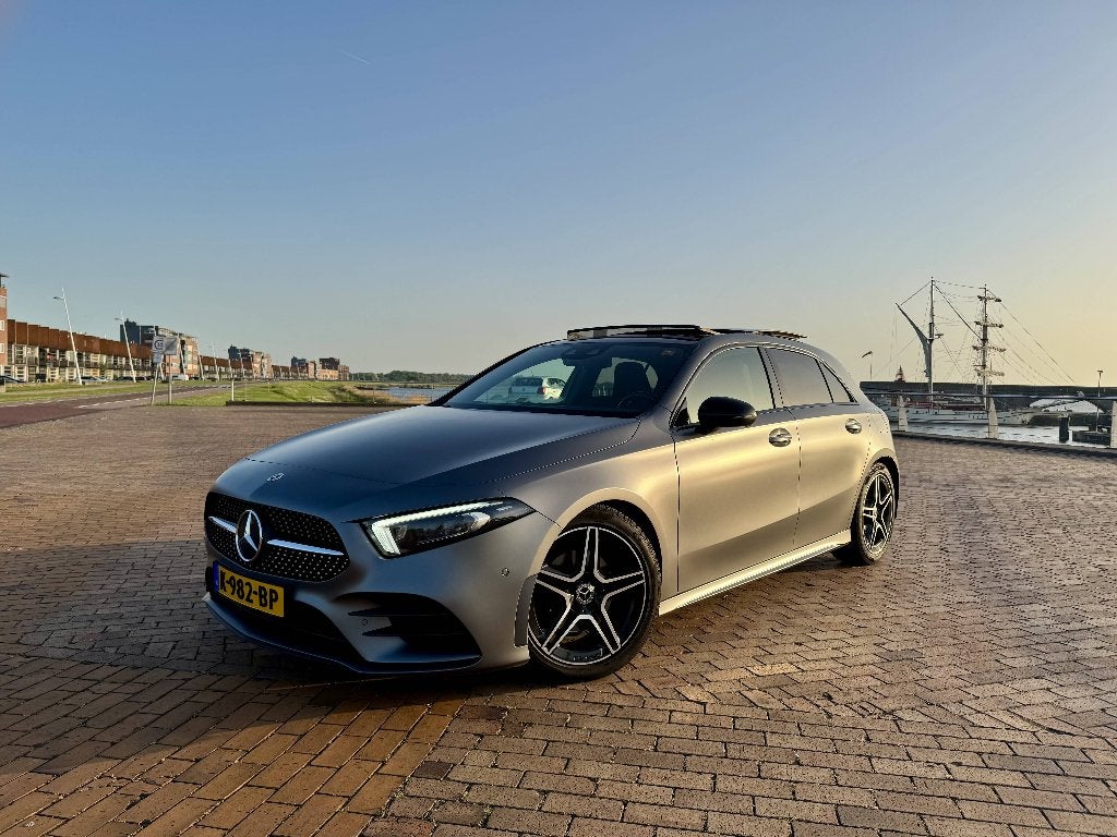 Mercedes A180 AMG MAT GRIJS PANO SFEER NIGHT PAKKET, Auto's, 136 pk, Origineel Nederlands, 1332 cc, A-Klasse