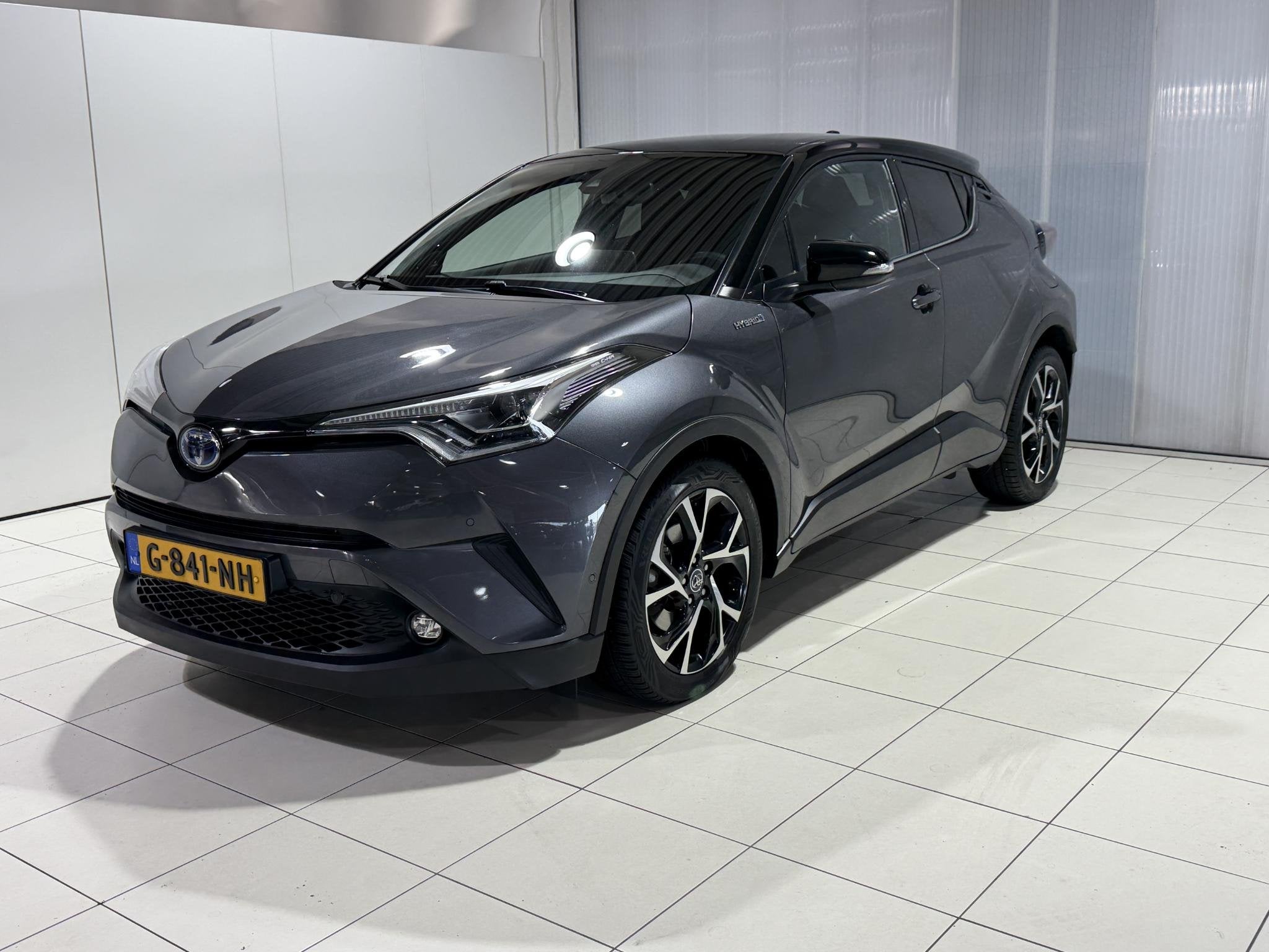 Toyota C-HR 1.8 Hybrid Style Ultimate JBL Geluidsinstallatie, Stof, Euro 6, 4 cilinders, 122 pk