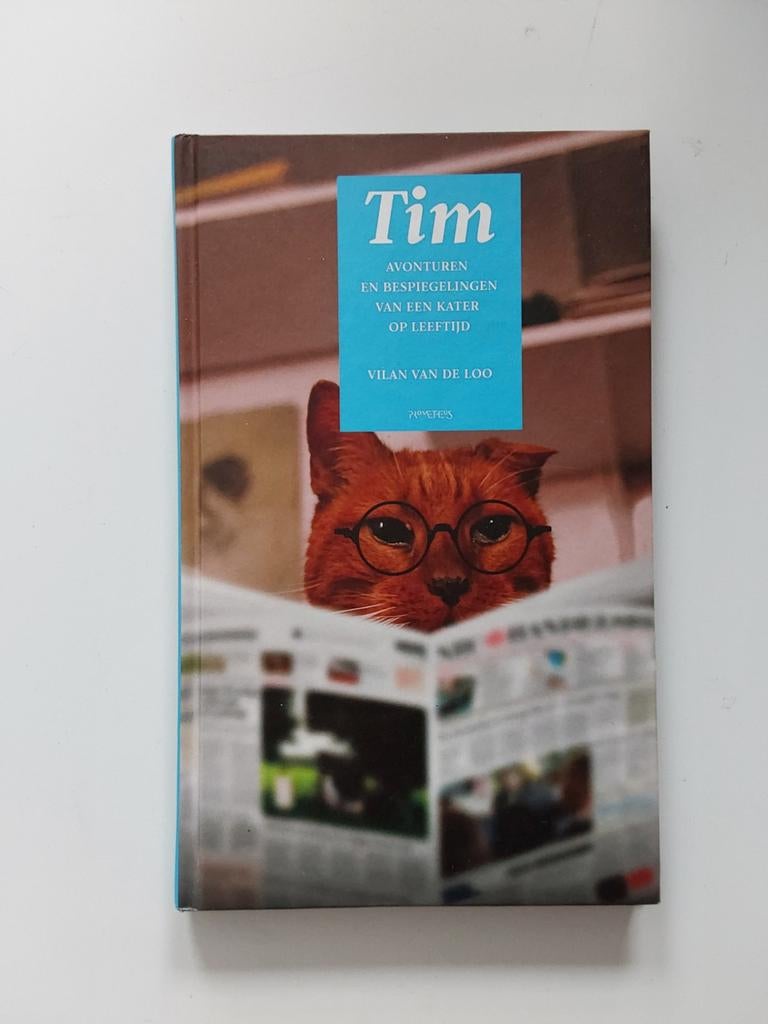 Tim 🐱Avonturen en bespiegelingen van een kater op leeftijd, Ophalen of Verzenden, Zo goed als nieuw, Vivian van de Loo