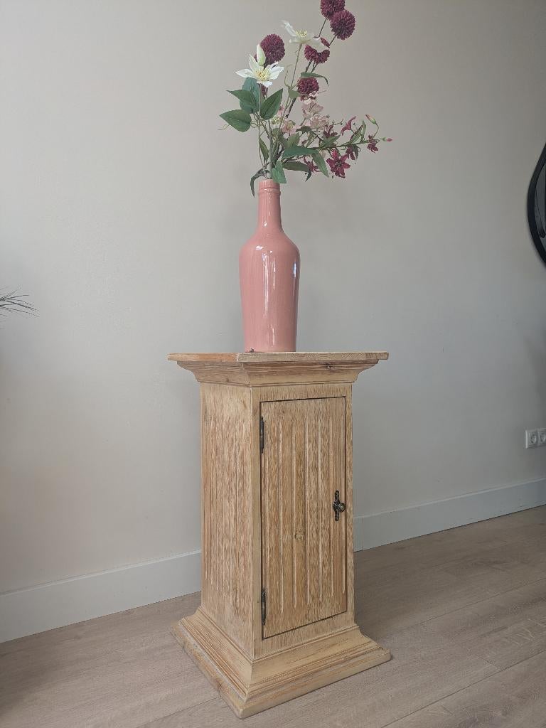 Sfeervolle houten zuil/kast met opbergruimte, Huis en Inrichting, Ophalen, Zo goed als nieuw