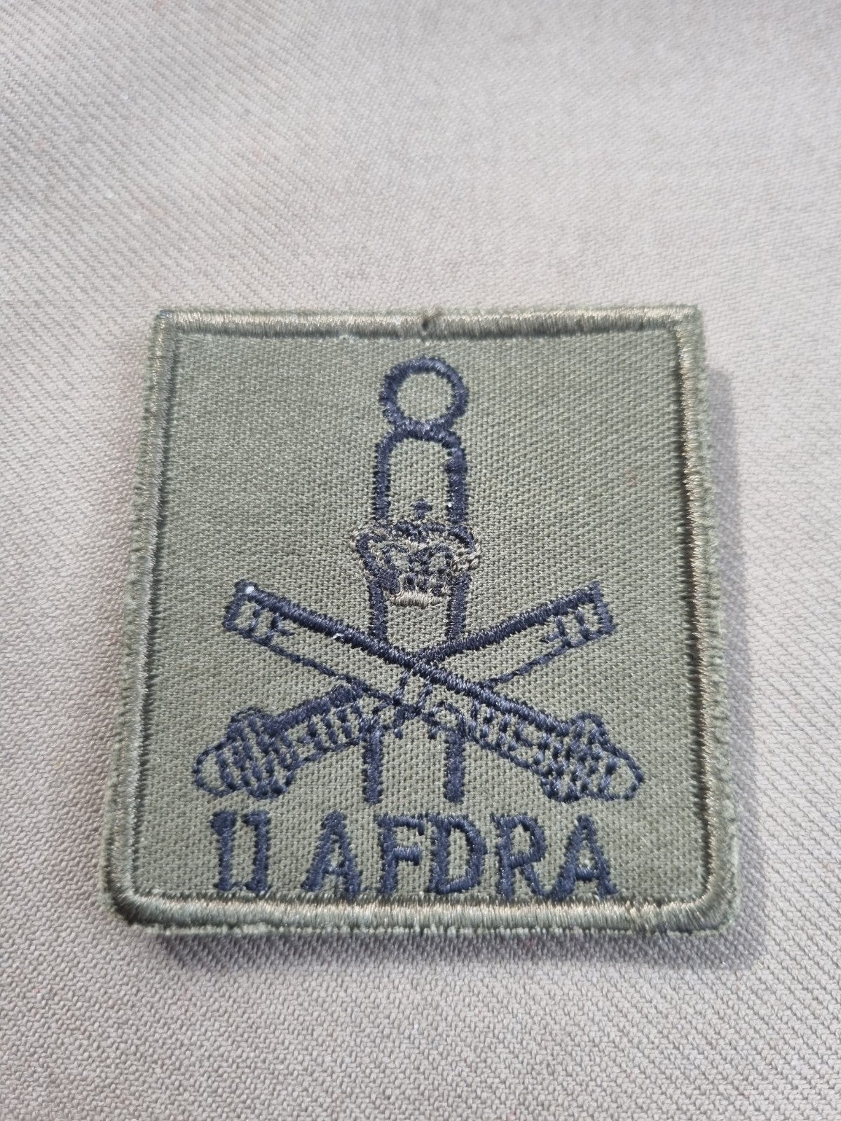 borstpatch 11 Afdeling Rijdende Artillerie, Verzamelen, Ophalen of Verzenden, Landmacht, Nederland, Embleem of Badge