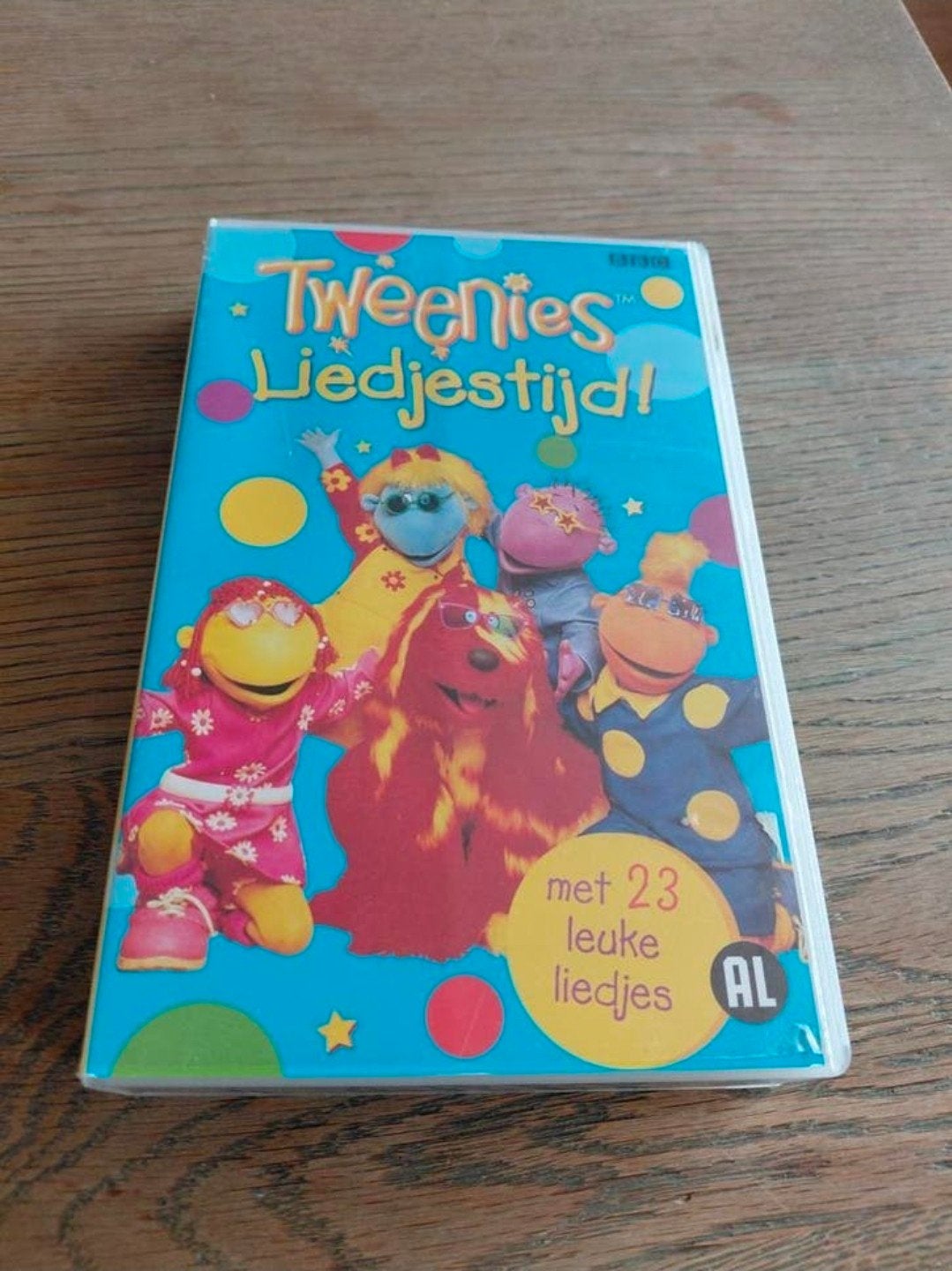 Liedjestijd met de Tweenies videoband BBC, Ophalen of Verzenden, Gebruikt, Poppen of Stop-motion, VHS