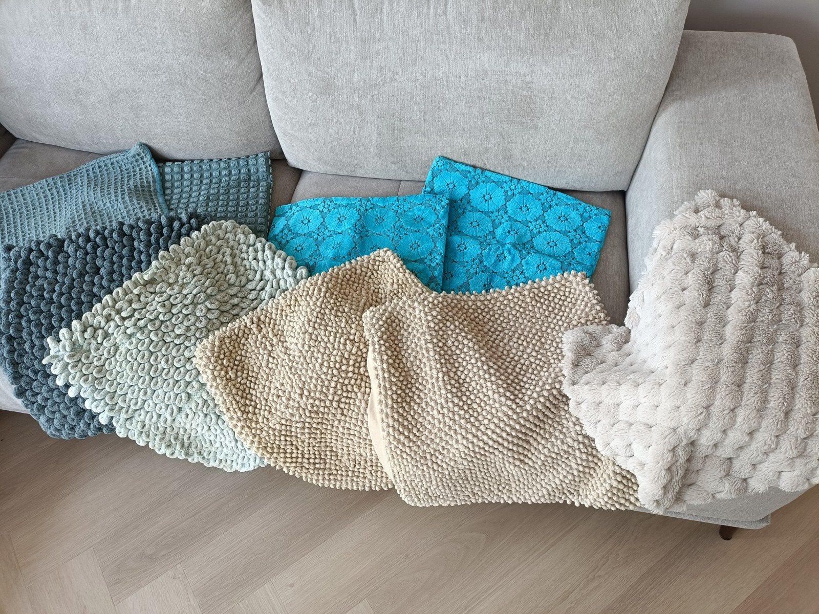 9 sierkussen slopen in verschillende kleuren en texturen, Overige merken, Gebruikt, Meerkleurig, Met print