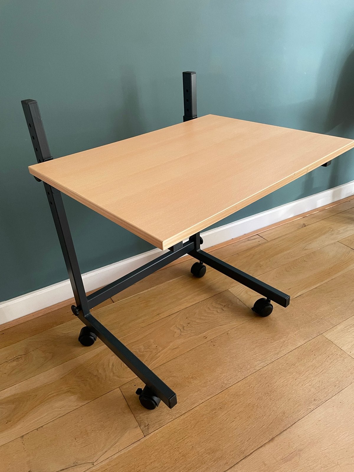 In hoogte verstelbaar tafeltje - ideaal voor laptop/bijzetta, Ophalen, Gebruikt, 50 tot 100 cm, Metaal