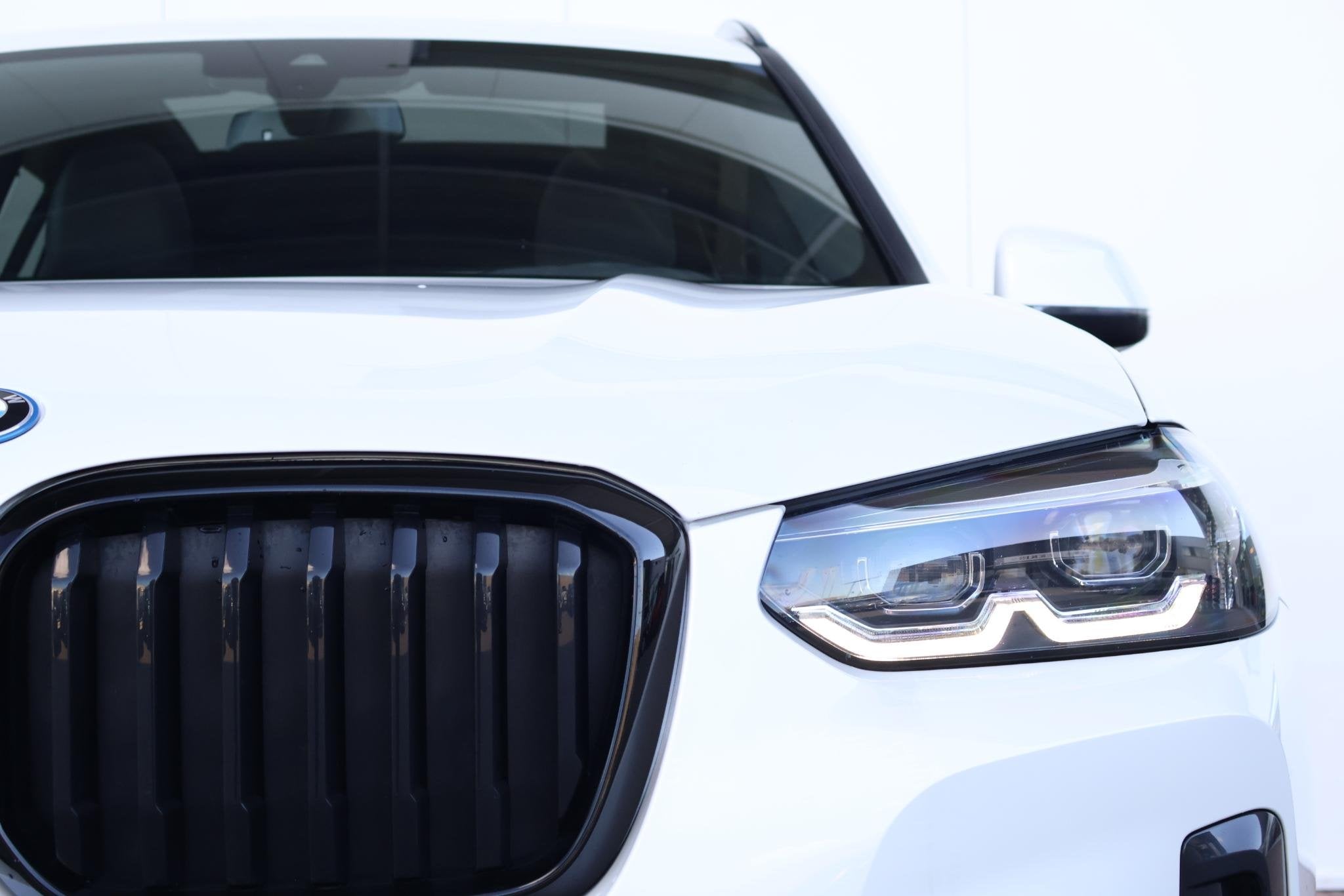 BMW X3 xDrive30e | SoH 96% | M-Sport Pakket | Pano Dak | Tre, 1998 cc, Gebruikt, Wit, Plug-in hybride