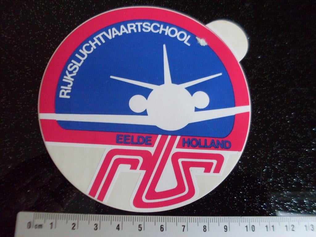 sticker rijksluchtvaartschool eelde holland logo embleem, Verzenden, Zo goed als nieuw, Bedrijf of Vereniging