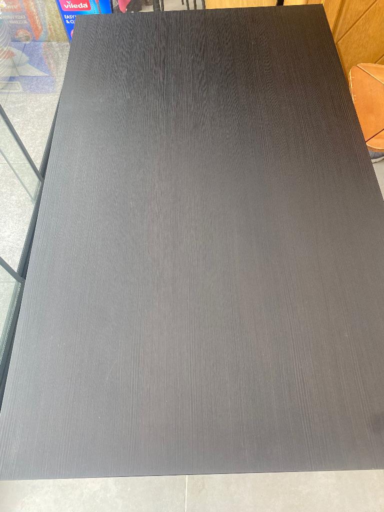Zwarte houten tafel ikea, Huis en Inrichting, Tafels | Eettafels, Ophalen, 100 tot 150 cm, 50 tot 100 cm, Zo goed als nieuw