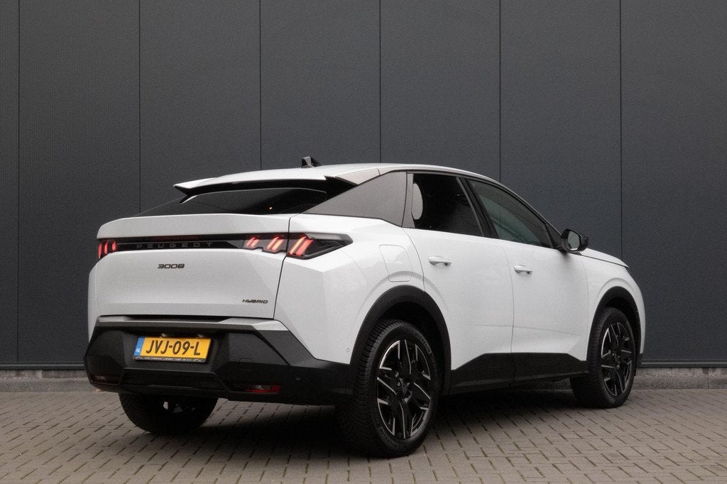 Peugeot 3008 1.2 Hybrid 136 GT | STOELVERWARMING | ACC | STU, Gebruikt, Euro 6, 1199 cc, Wit