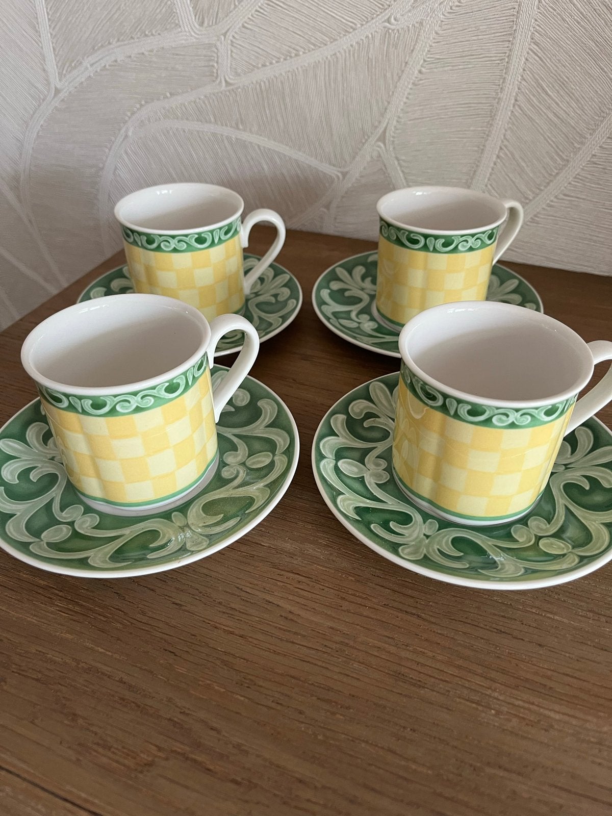 Vier Villeroy & Boch Switch Summerhouse kop en schotels, Huis en Inrichting, Gebruikt, Ophalen of Verzenden, Kop(pen) en/of Schotel(s)