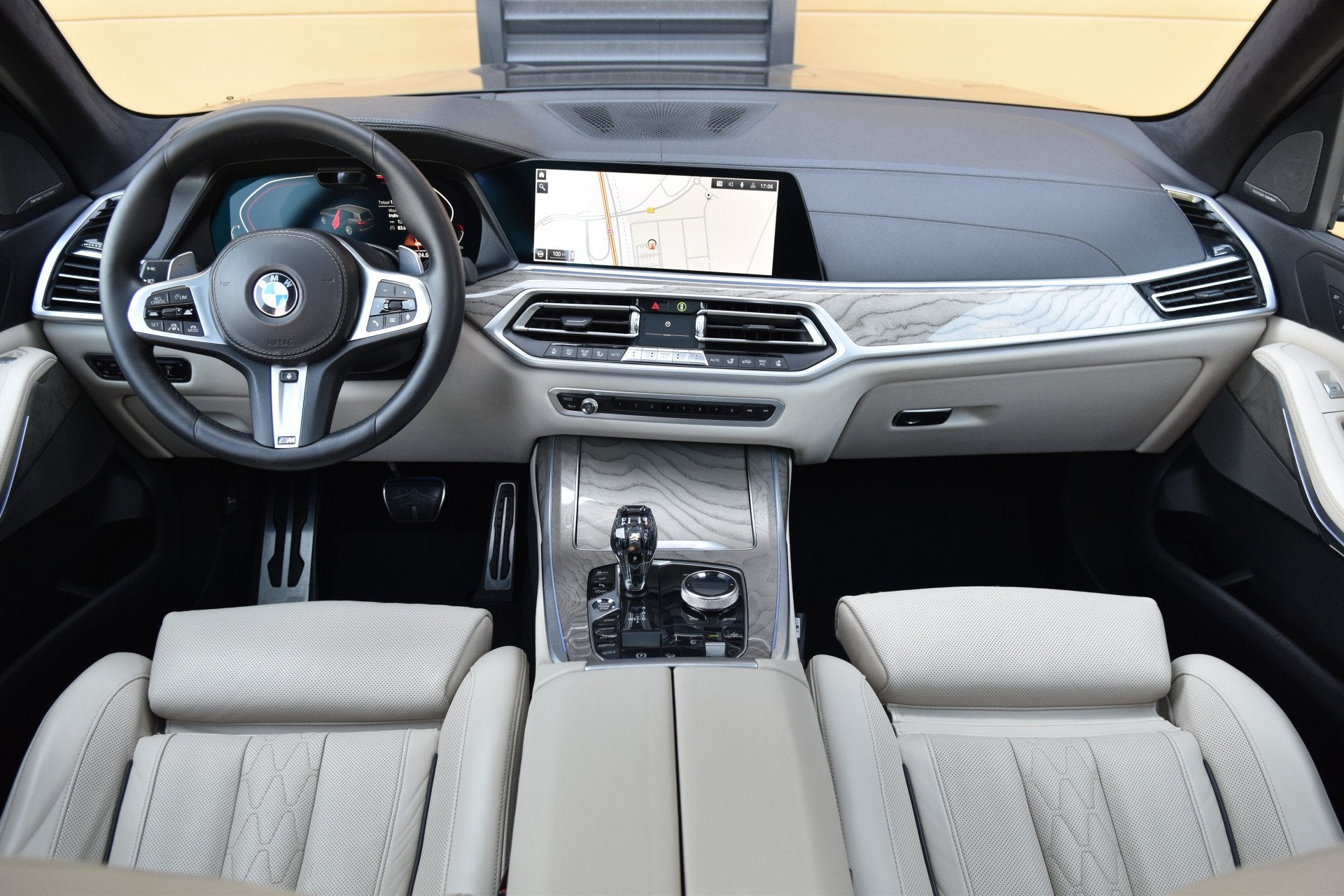 BMW X7 xDrive40i 6p. * M-Sport * Soft-close * Laserlicht * H, Auto's, Dealer onderhouden, Gebruikt, Met garantie (alle), Vierwielaandrijving