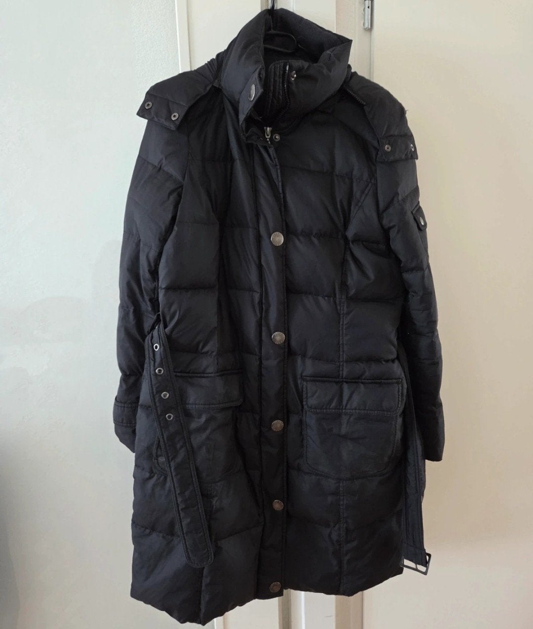Zwarte gewatteerde winterjas met riem. Esprit, Maat 38/40 (M), Zwart, Ophalen of Verzenden, Onbekend