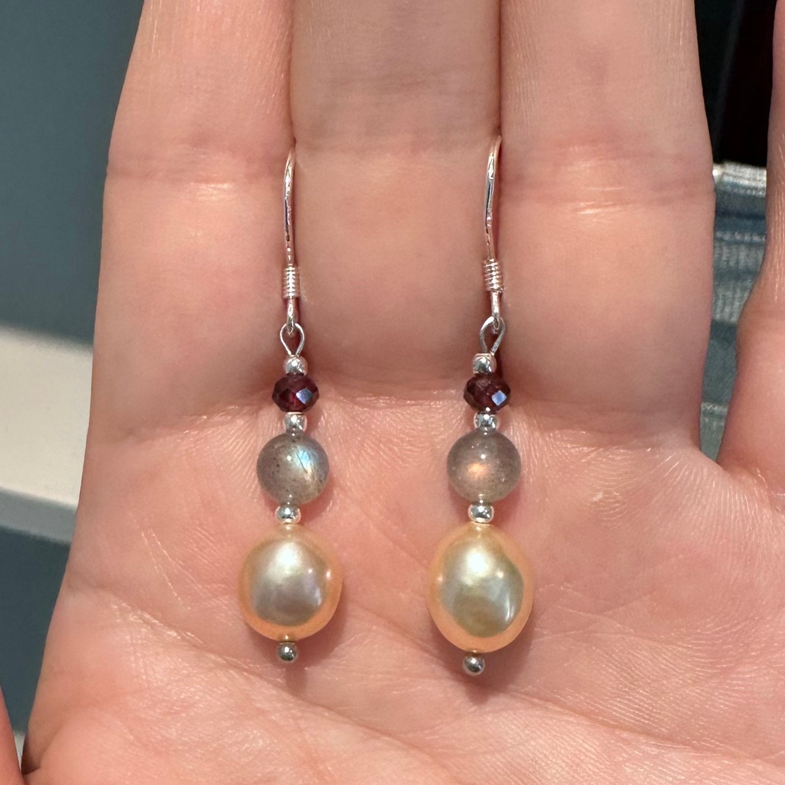 Zilveren 925 oorbellen met A+ parels, labradoriet en granaat, Hangers, Verzenden, Beige, Nieuw
