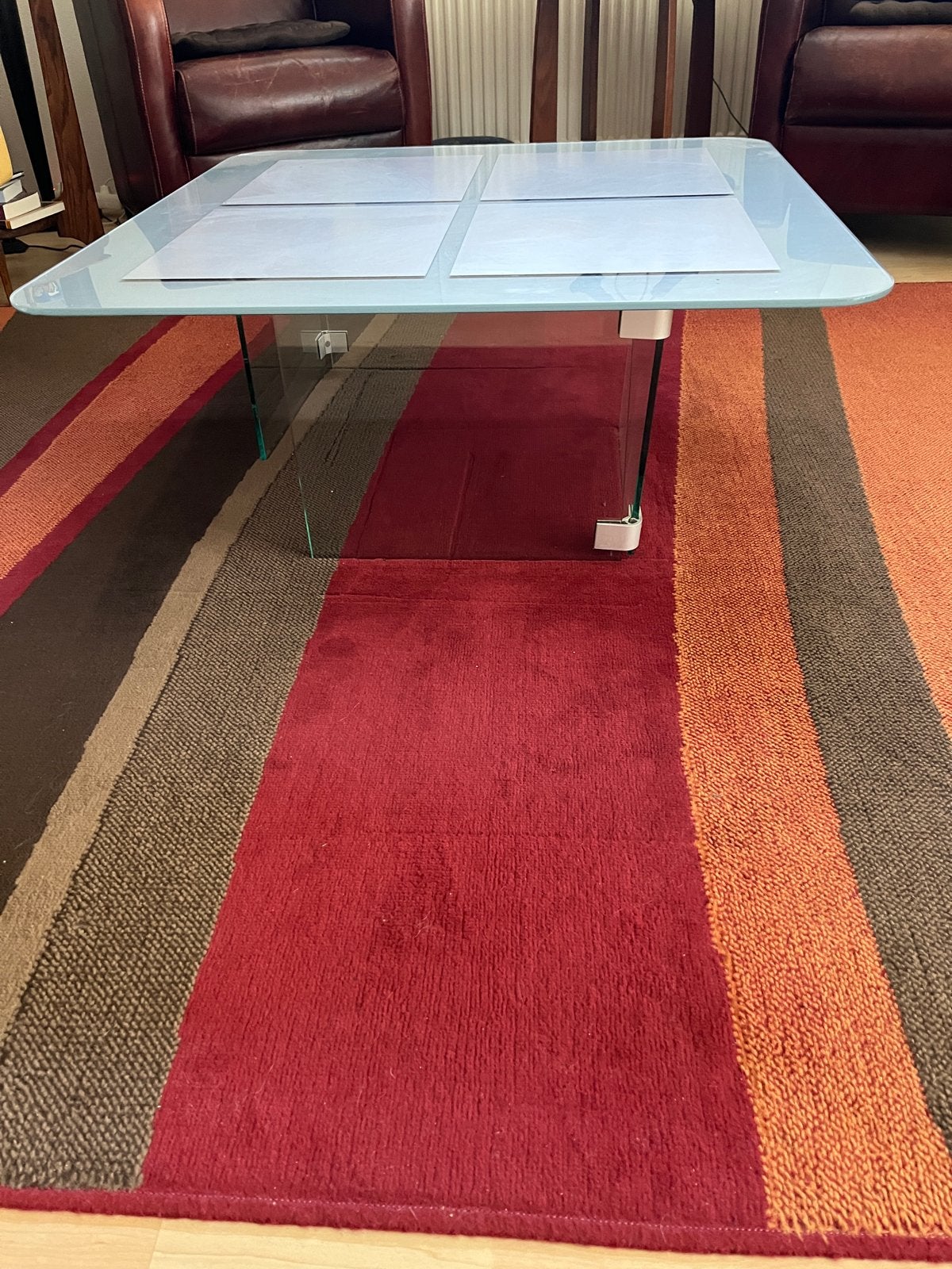 Massieve glazen salontafel, Huis en Inrichting, Tafels | Salontafels, Zo goed als nieuw, 5 – 50, 50 tot 100 cm, 100 tot 150 cm