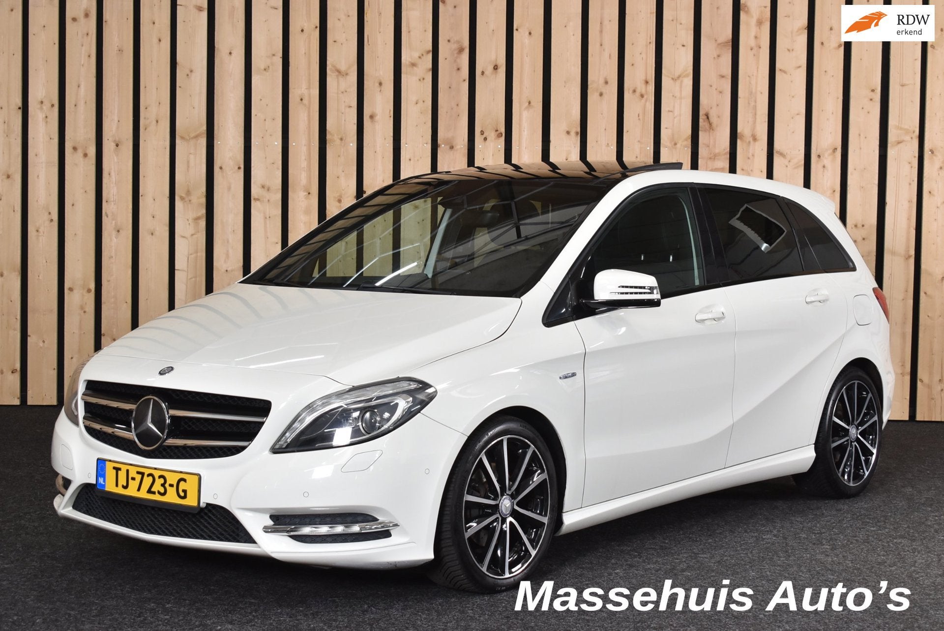 Mercedes-Benz B-klasse 180 Blue efficiency 109dkm PANO Stoel, Voorwielaandrijving, Euro 5, Gebruikt, 1295 kg