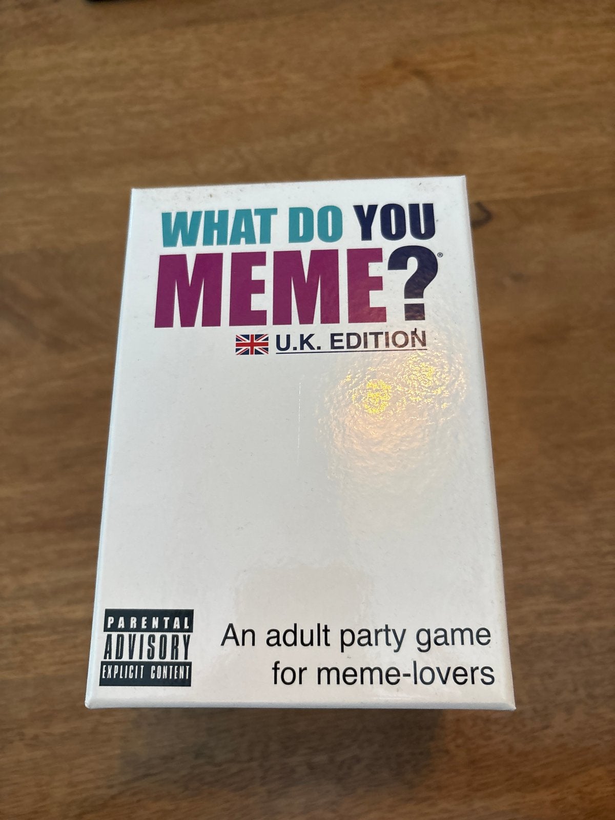 What Do You Meme? UK Edition - Partygame voor volwassenen, Drie of vier spelers, Ophalen of Verzenden, Zo goed als nieuw