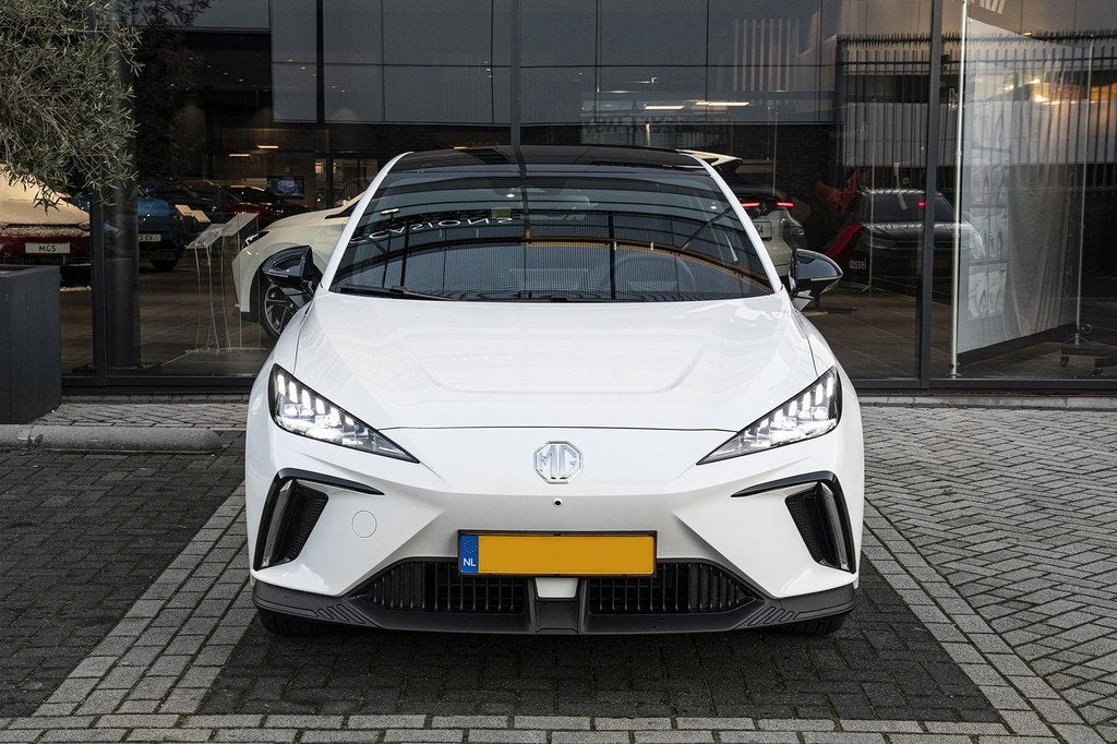 MG MG4 Electric Luxury 64 kWh, Auto's, MG, 12 maanden, Gebruikt, Origineel Nederlands, 500 kg