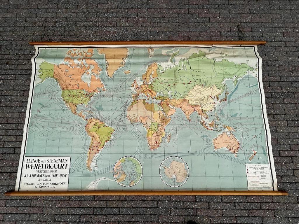 Wereldkaart Luinge en Stegeman, Ophalen, Aardrijkskunde