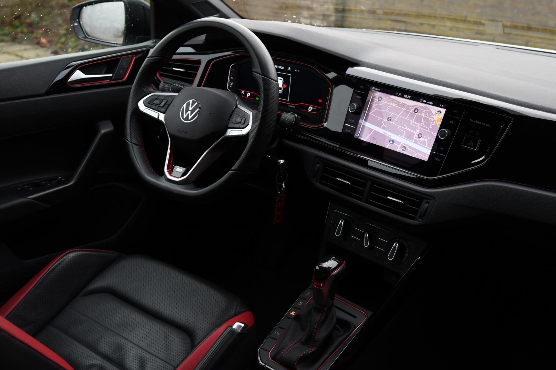 Volkswagen Polo 2.0 TSI GTI DSG 25 EDITION!, 4 cilinders, Wit, Leder, Bedrijf