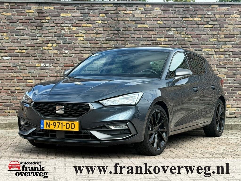 Seat LEON 1.5 eTSI FR Automaat Led Stoelverwarming Virtueel, Auto's, 4 cilinders, Bedrijf, 1500 kg, 5 stoelen