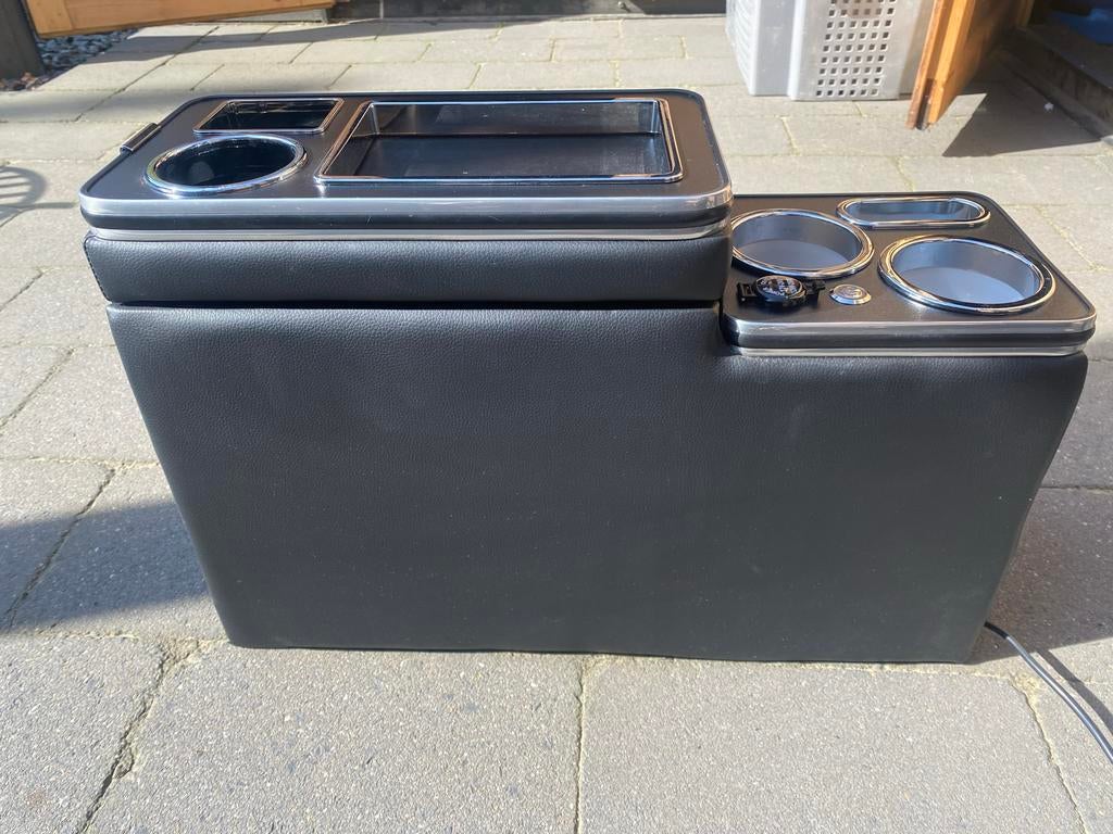 Auto Middenconsole met USB-poorten en Bekerhouders, Auto diversen, Ophalen, Zo goed als nieuw