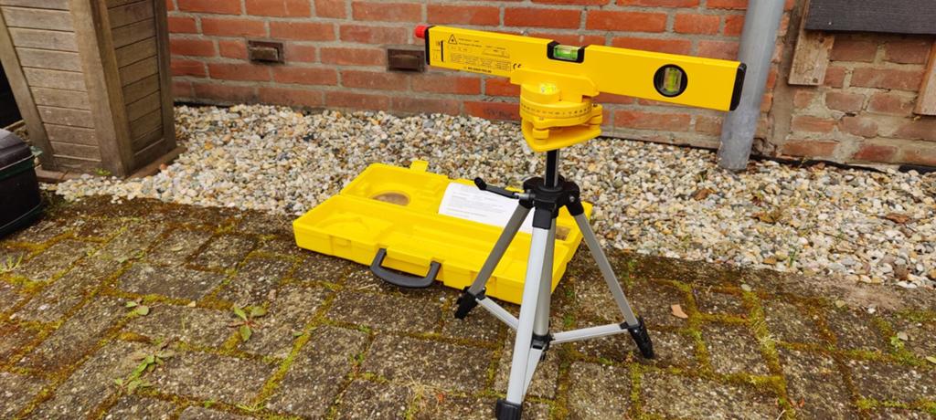Laserwaterpas set, in kunststof opbergdoos, Ophalen, Zo goed als nieuw