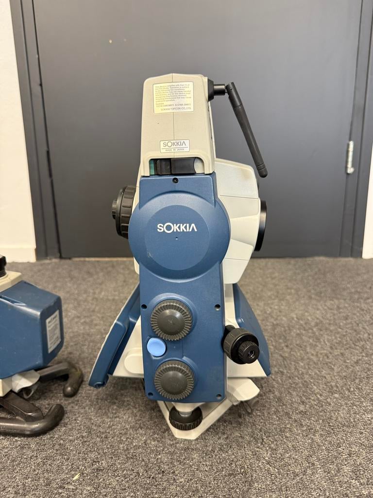 Sokkia SRX1 Totalstation, Ophalen, Gebruikt