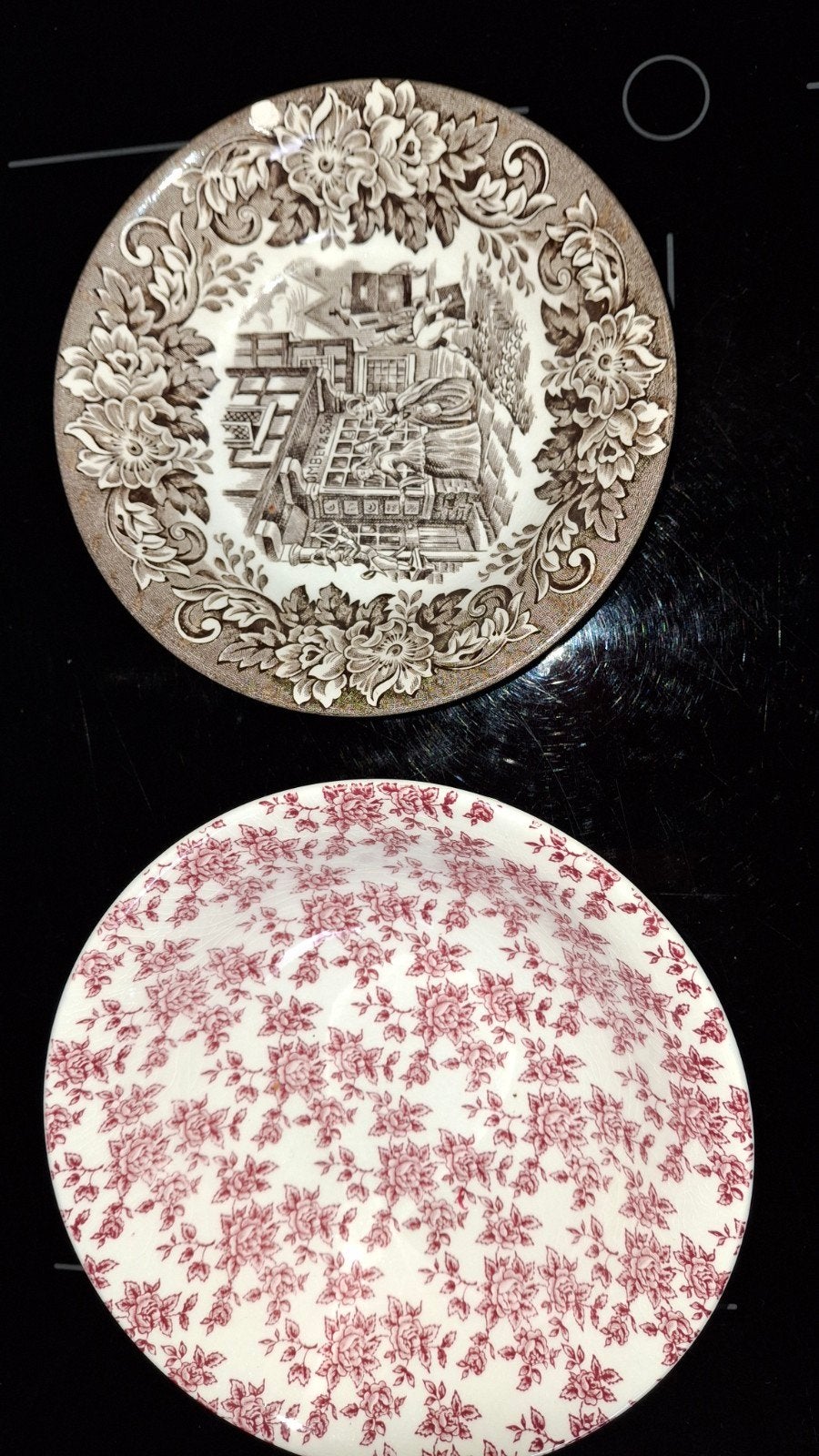 Twee antieke porseleinen schaaltjes - Dickens & Ironstone, Ophalen of Verzenden