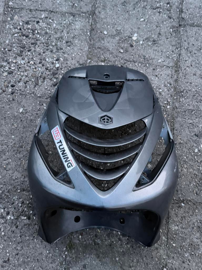 Zip SP Voorkap Agaatgrijs - Piaggio zip2000 onderdelen, Ophalen of Verzenden, Gebruikt, Kap, Piaggio