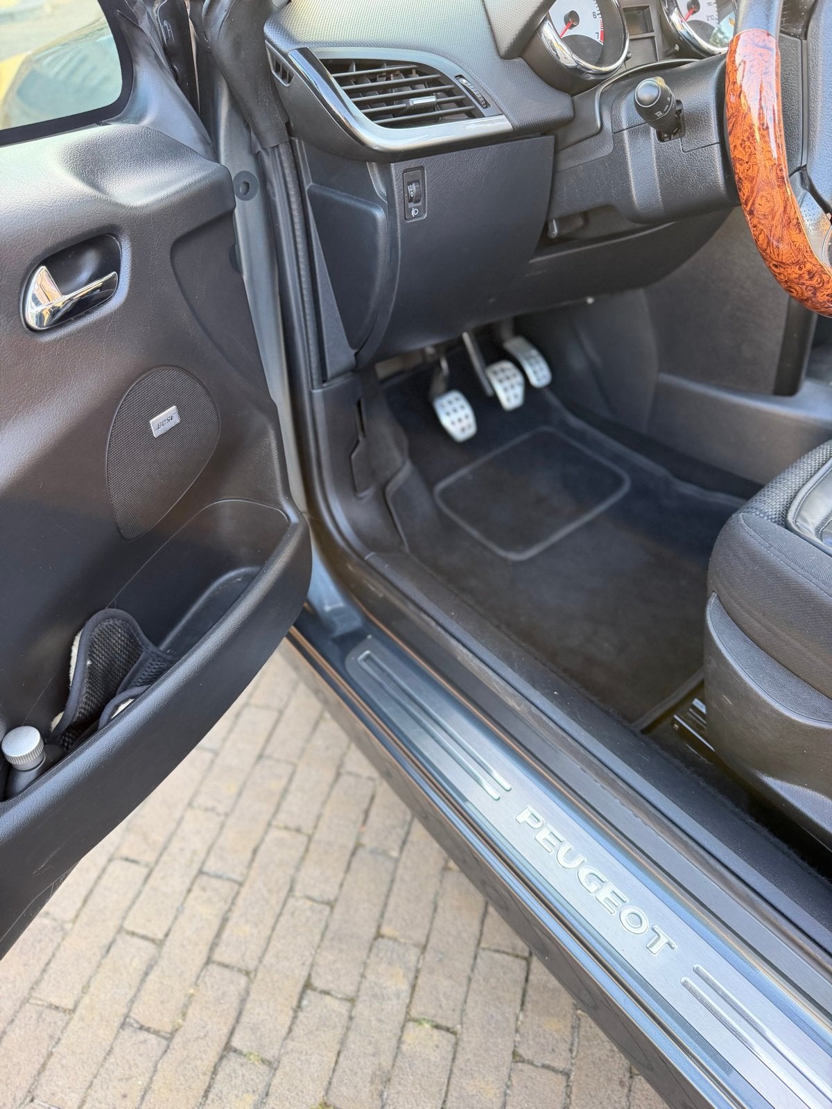 Peugeot 207 1.6 16V CC 88KW 2010 Grijs, Voorwielaandrijving, 15 km/l, 4 cilinders, Cabriolet