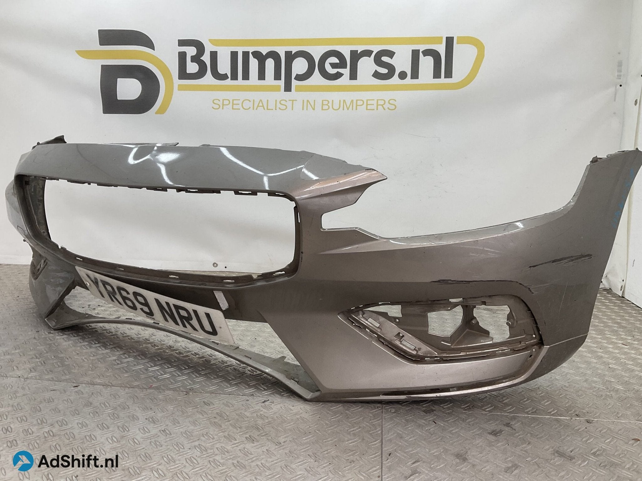 Bumper Volvo S60 V60 2018-2022 31690589 Voorbumper E5-19411, Bumper