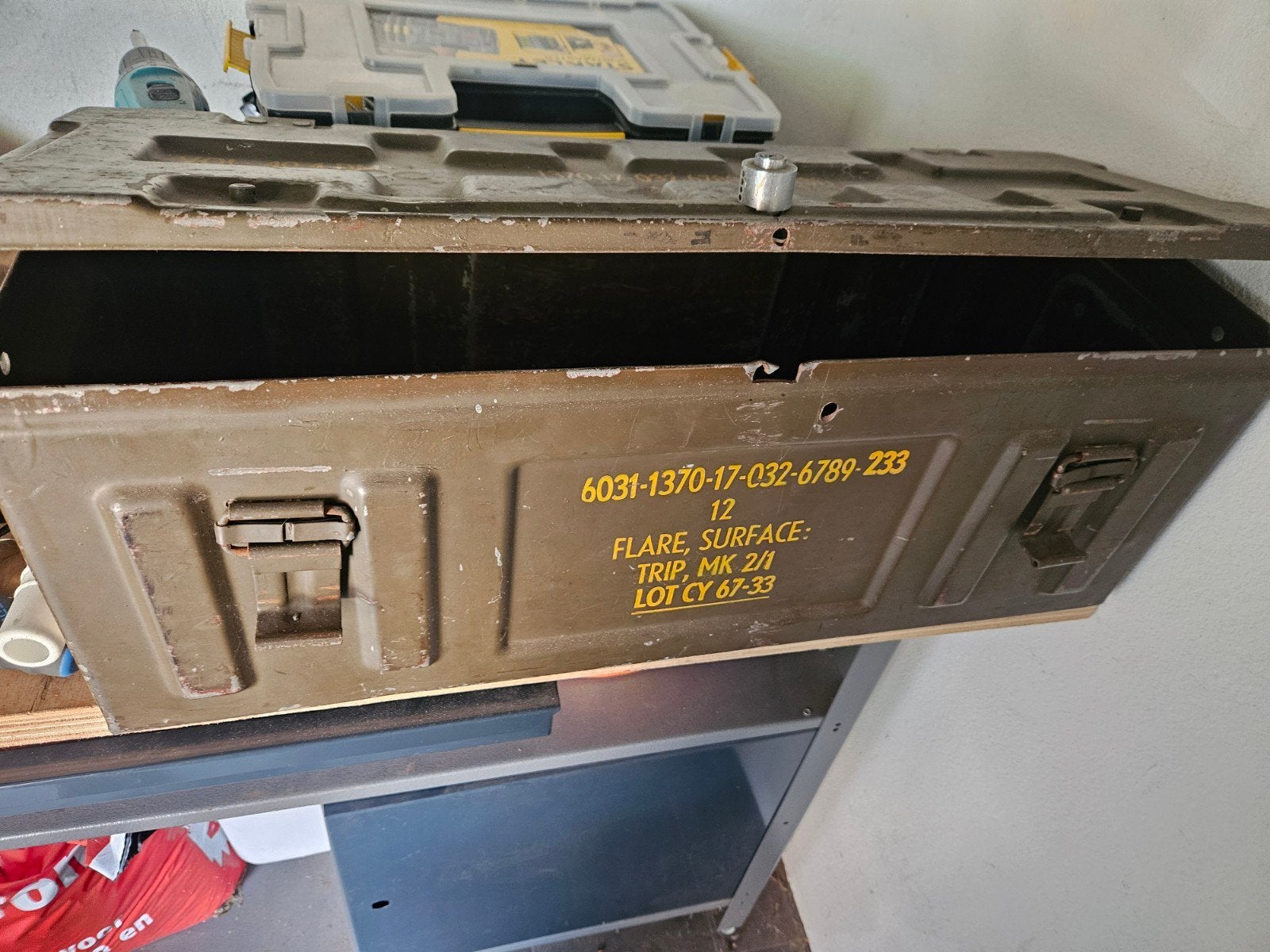 Munitiekist metaal - Militair opbergkist, Ophalen, Overige soorten, Overige gebieden, Kist of Geocache