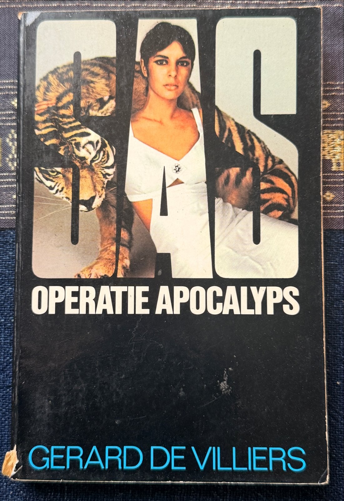 SAS: Operatie Apocalyps - Gerard de Villiers, Ophalen of Verzenden, Gelezen