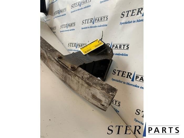 Bumperframe voor van een Mercedes B-Klasse, Gebruikt, -, Ophalen of Verzenden, -