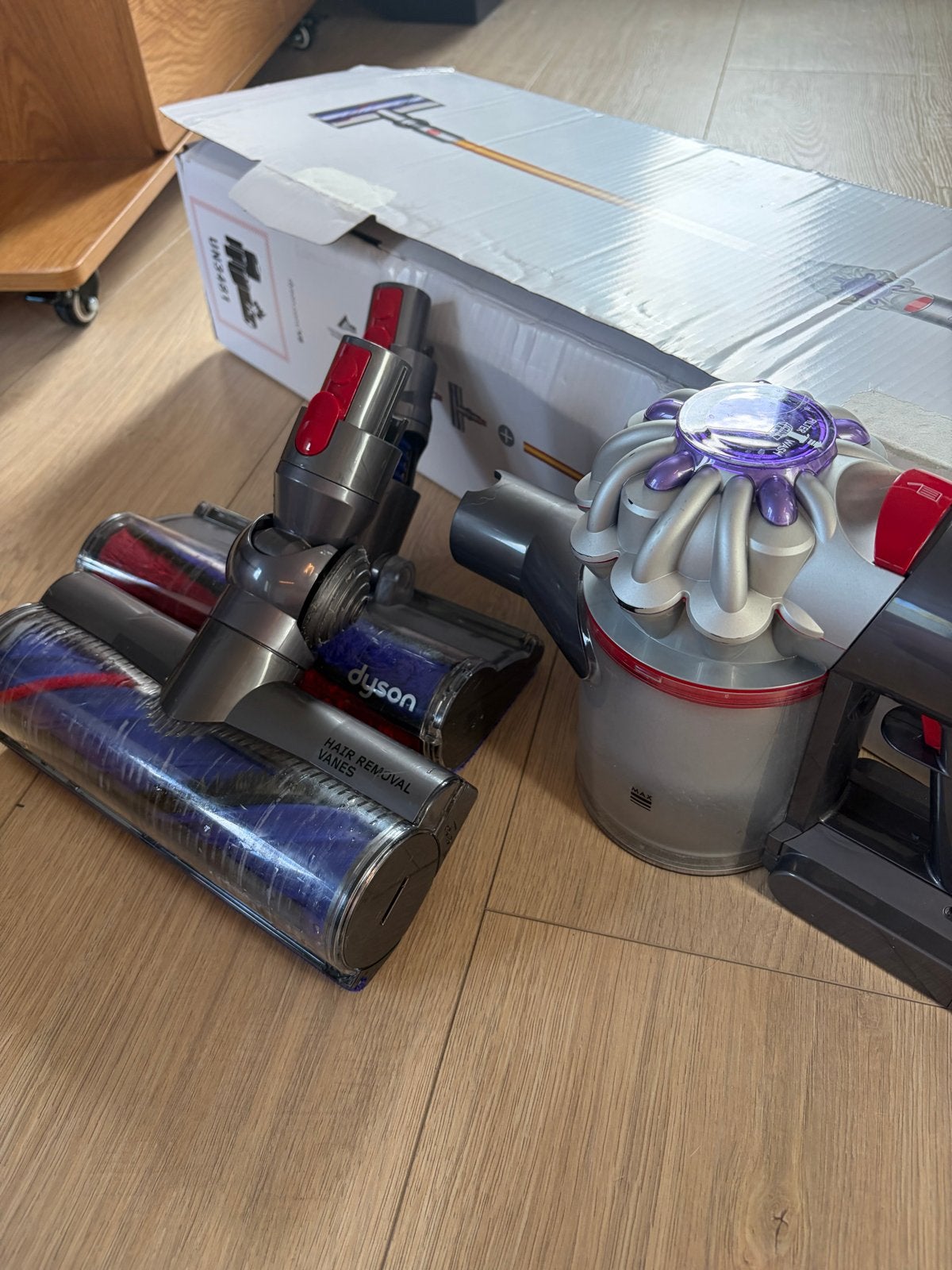 Dyson V8 Absolute steelstofzuiger met accessoires, Witgoed en Apparatuur, Gebruikt, Draadloos, Ophalen of Verzenden, Dyson