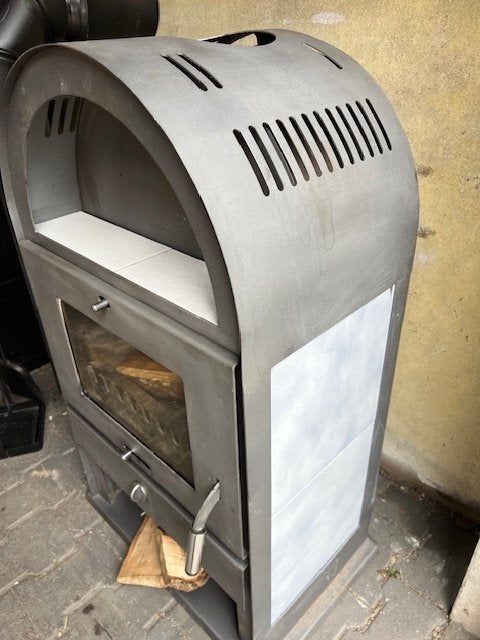 Keramisch bekede Houtkachel.  7 kw., Ophalen, Houtkachel, Zo goed als nieuw, Vrijstaand