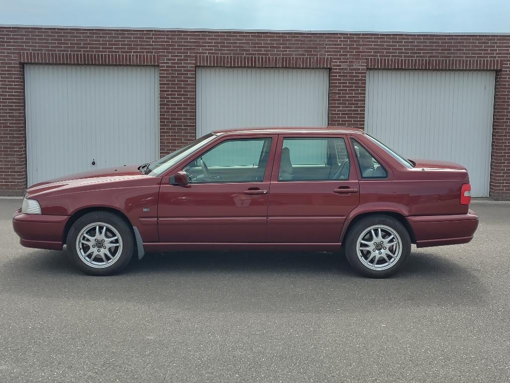 Volvo S70 2.4 Comfort 170pk | Org NL | Leer | Bluetooth, Auto's, Volvo, Voorwielaandrijving, Beige, Skiluik, 75 €/maand