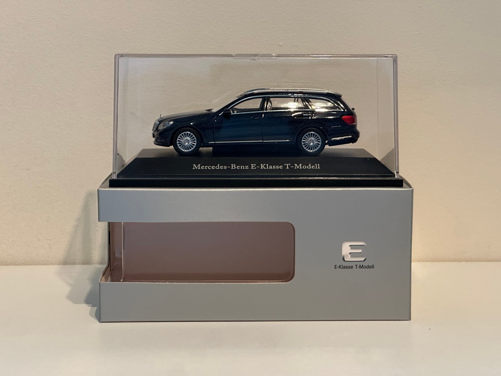 Mercedes-Benz E-klasse Facelift T-modell | Kyosho | 1:43, Ophalen of Verzenden, Nieuw, Auto, Kyosho