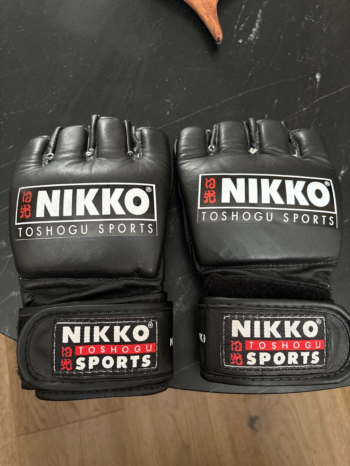 Nikko TOSHOGU SPORTS MMA Bokshandschoenen - Maat L, Sport en Fitness, Ophalen of Verzenden, Gebruikt, Bokshandschoenen