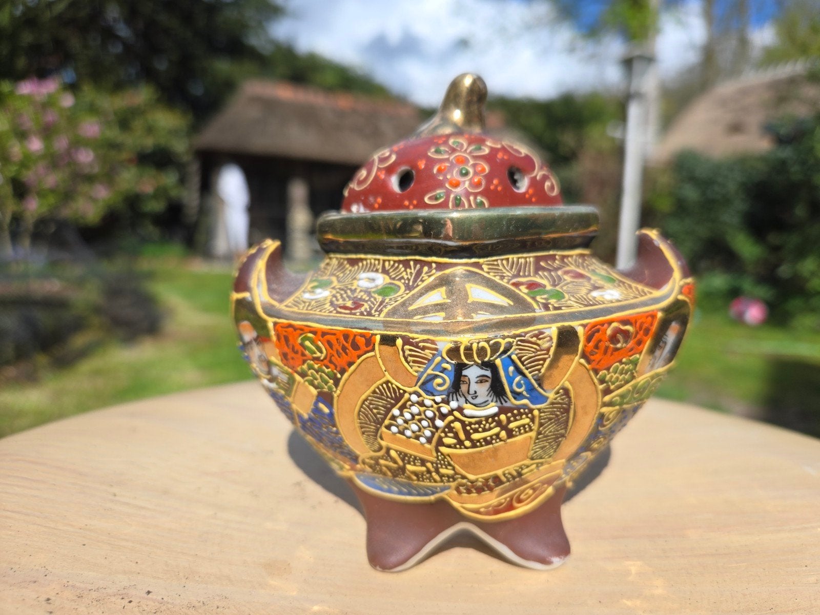Decoratief Chinees wierookpotje met deksel en gezichtje, Ophalen of Verzenden