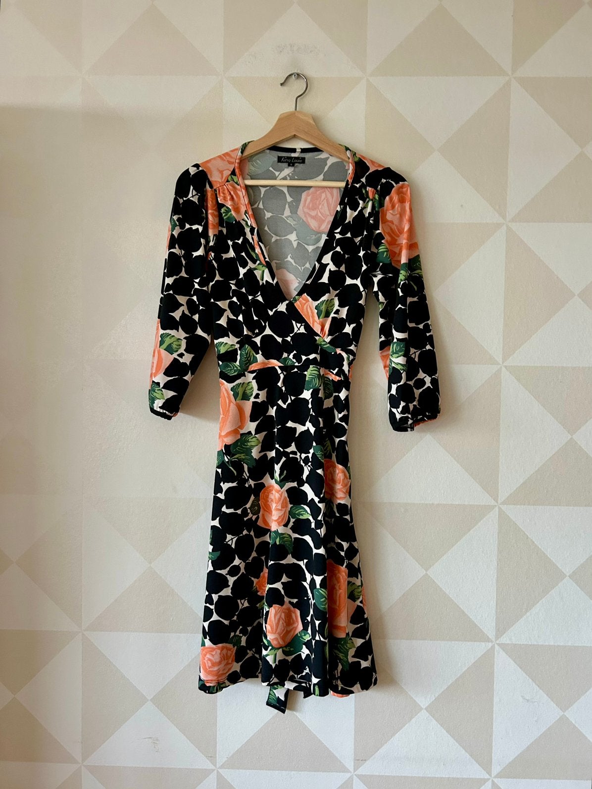King Louie Dress jurk zwart wit bloem S/36 zgan, Zwart, Ophalen of Verzenden, Zo goed als nieuw, Maat 36 (S)