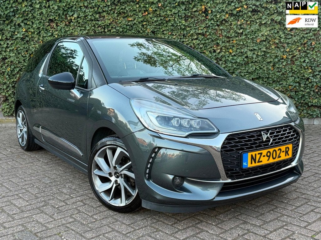 DS 3 1.2 PureTech So Chic | Navi | Leder | Camera, Auto's, DS, Gebruikt, 1199 cc, 49 €/maand, Bedrijf