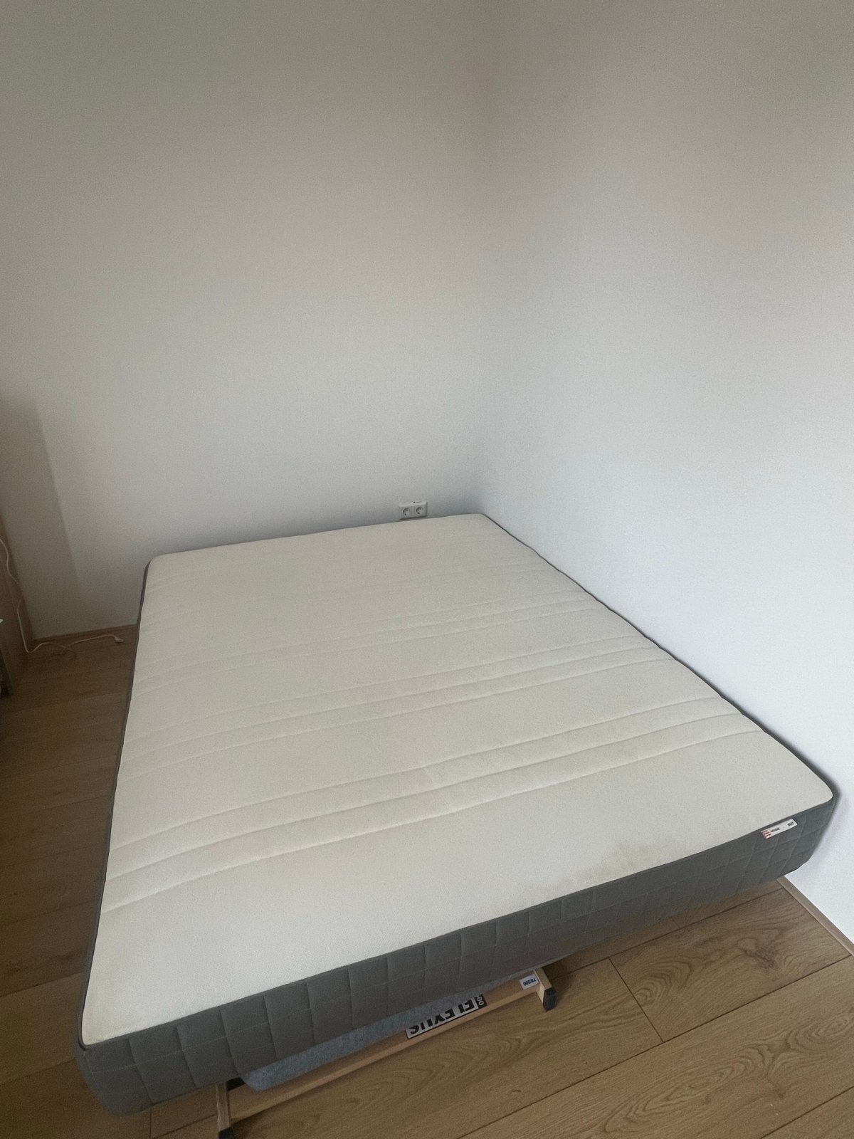 IKEA Hövåg matras, zeer goede staat, Ophalen, Tweepersoons, Zo goed als nieuw, Matras