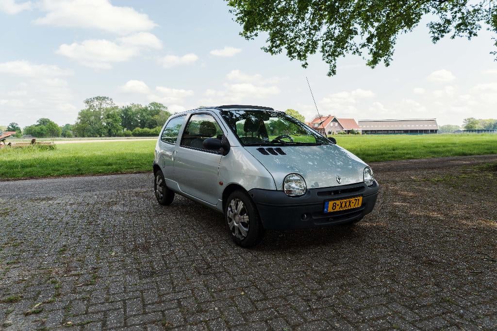 Renault Twingo 1.2 Dynamique 2002 Grijs / Metallic Zilver, Auto's, Renault, Voorwielaandrijving, 600 kg, 4 cilinders, Handgeschakeld