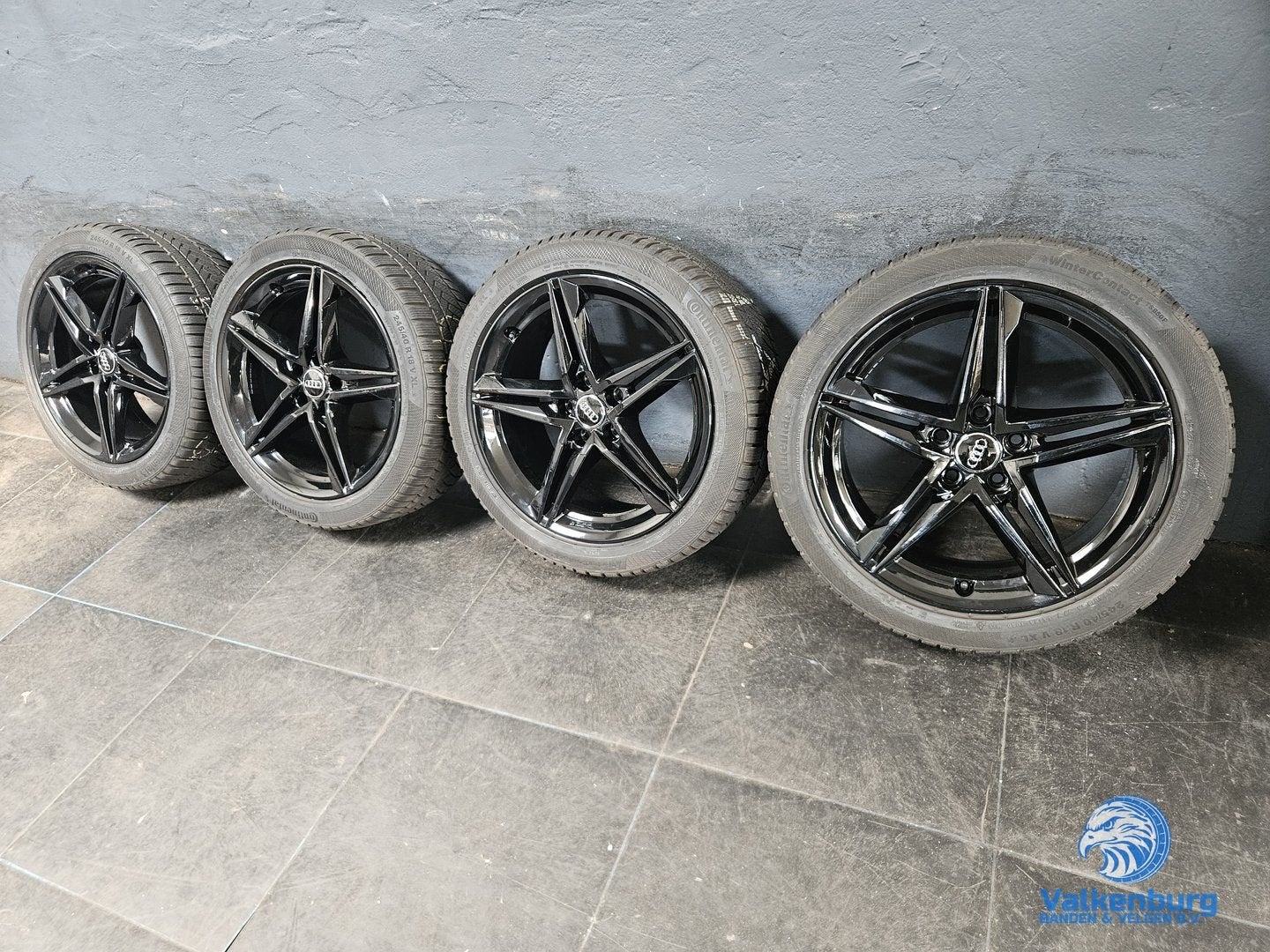 6mm! Originele Audi A4 B9 8W 18 inch zwarte velgen 5x112 win, 18 inch, -, -, Banden en Velgen